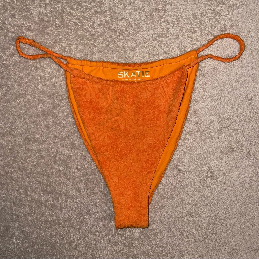 skatie x the salty blonde bobbi bottoms in aruba